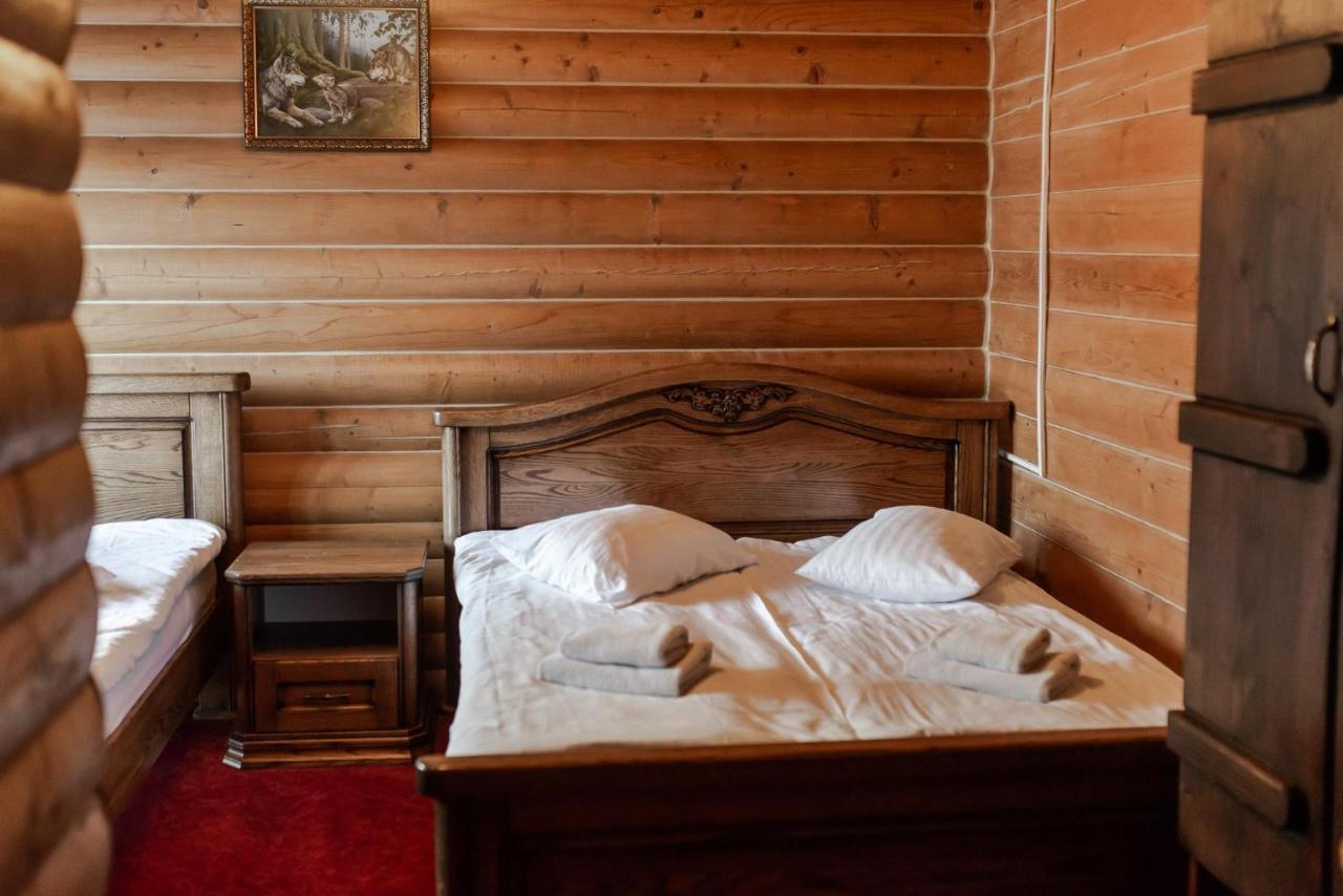 Hotel La Кrechunu à Bukovel Extérieur photo