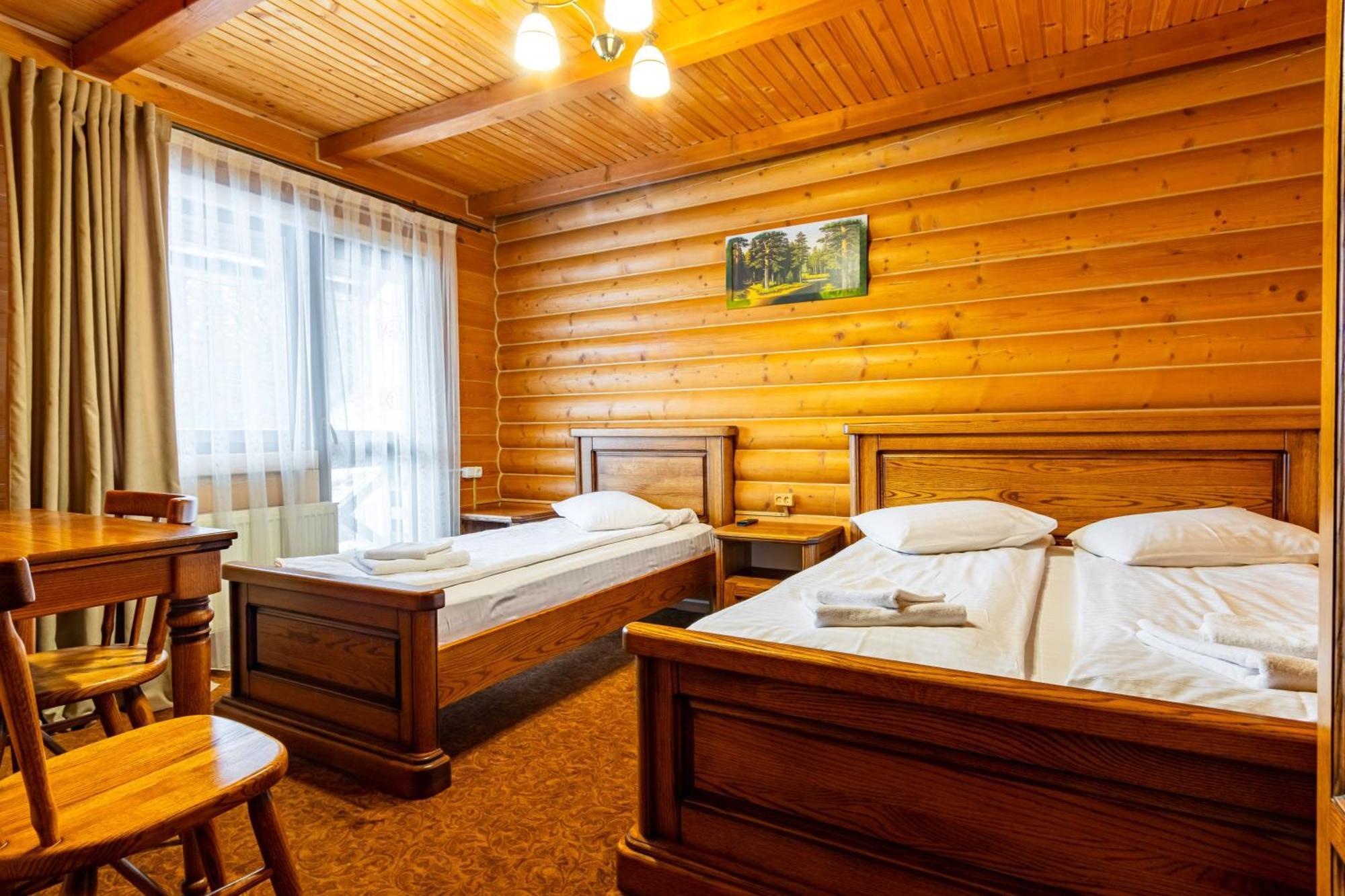 Hotel La Кrechunu à Bukovel Extérieur photo