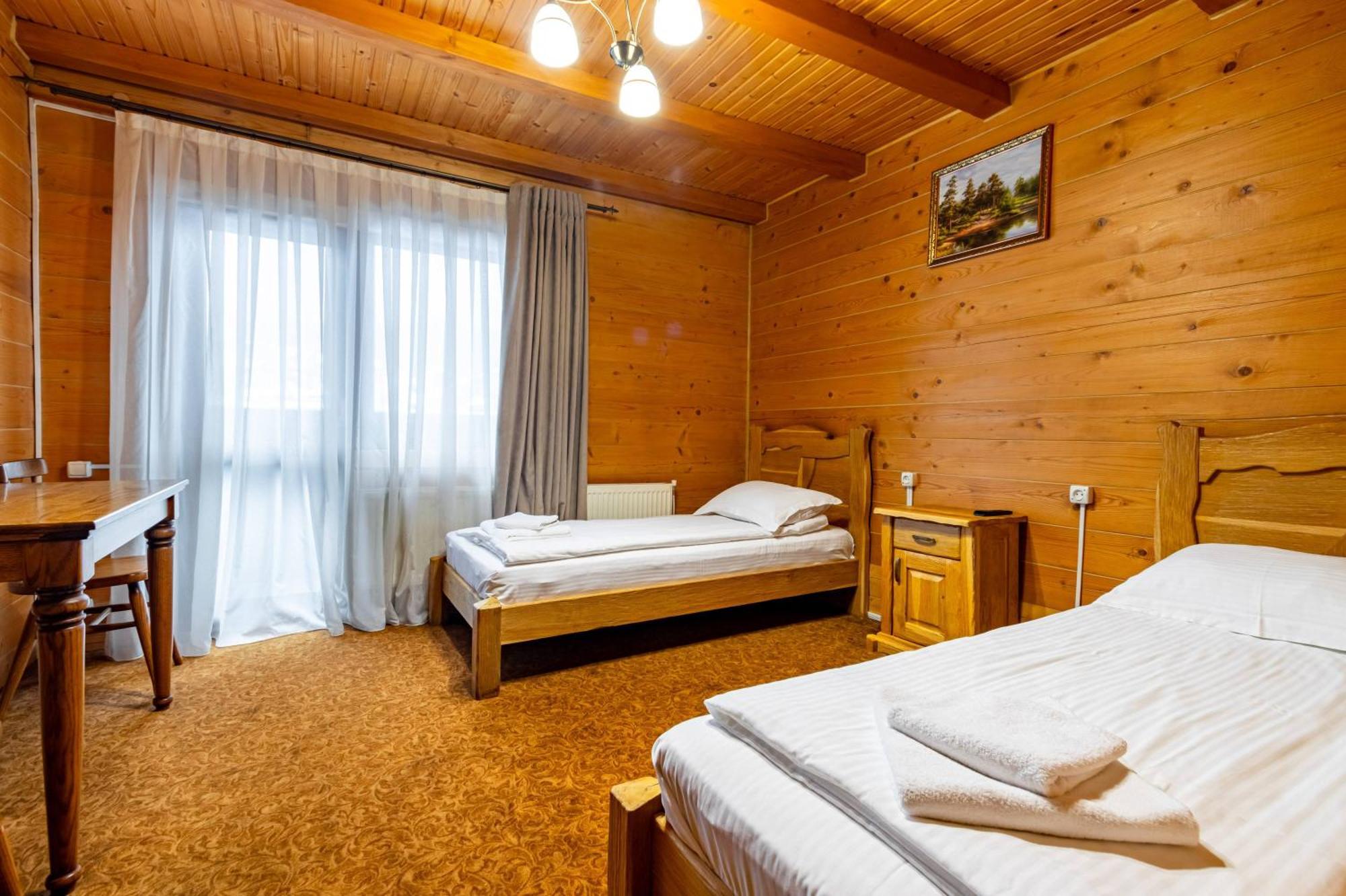 Hotel La Кrechunu à Bukovel Extérieur photo