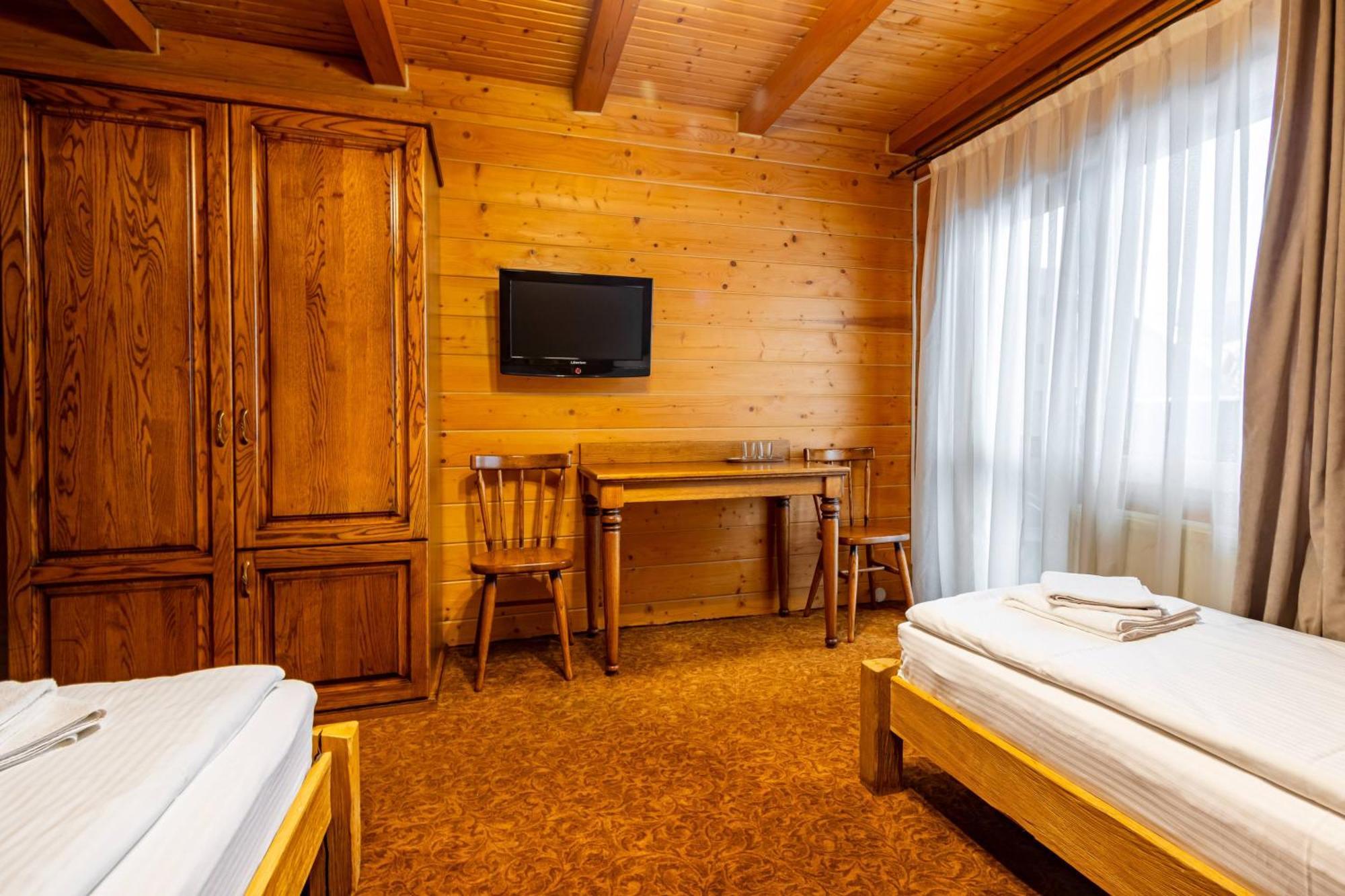 Hotel La Кrechunu à Bukovel Extérieur photo