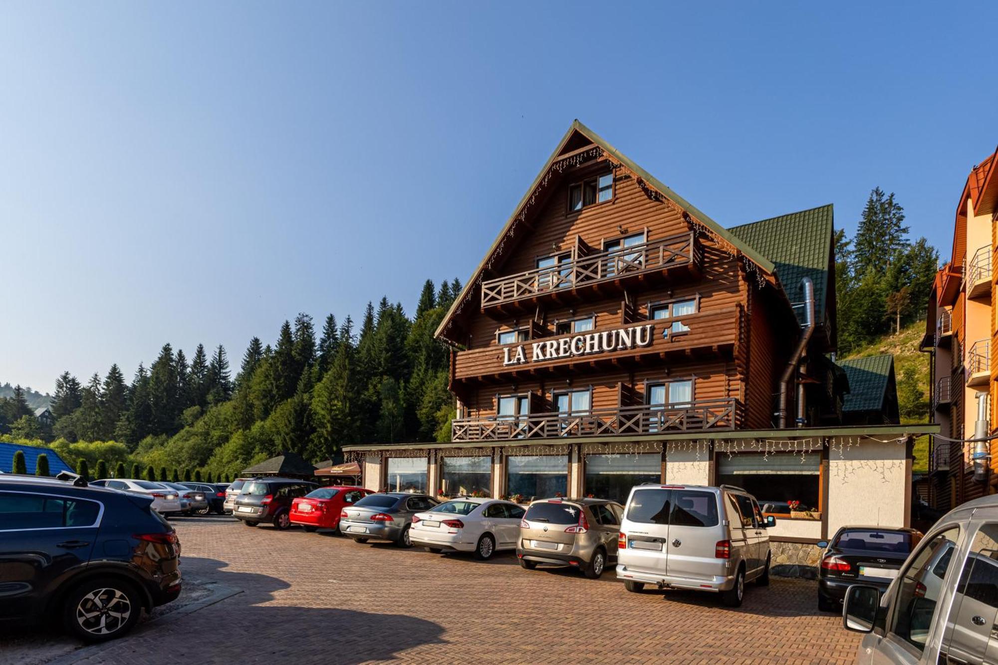 Hotel La Кrechunu à Bukovel Extérieur photo