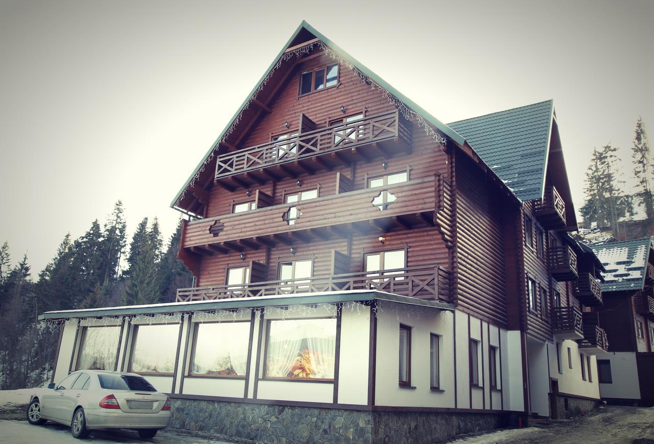 Hotel La Кrechunu à Bukovel Extérieur photo