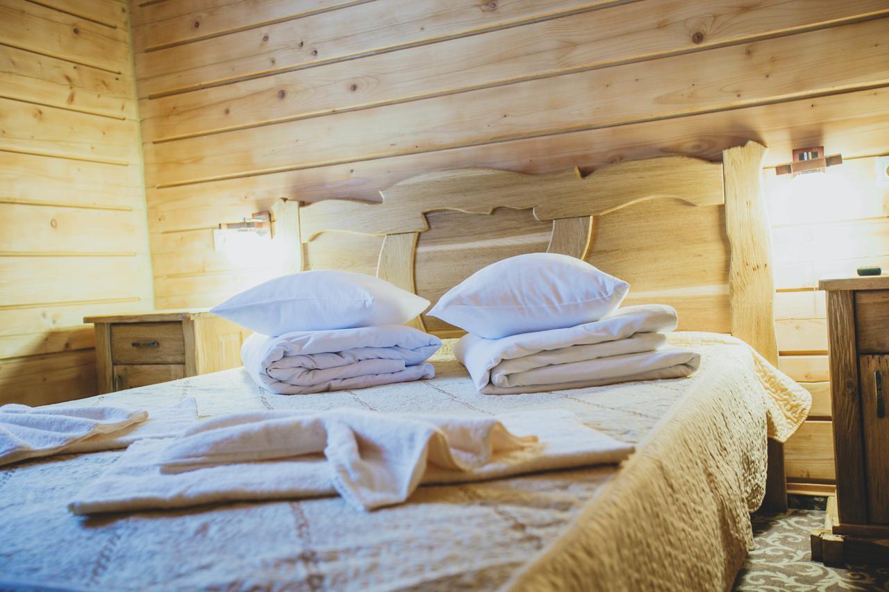 Hotel La Кrechunu à Bukovel Extérieur photo