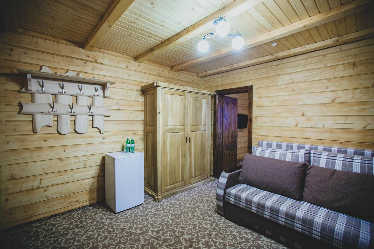 Hotel La Кrechunu à Bukovel Extérieur photo