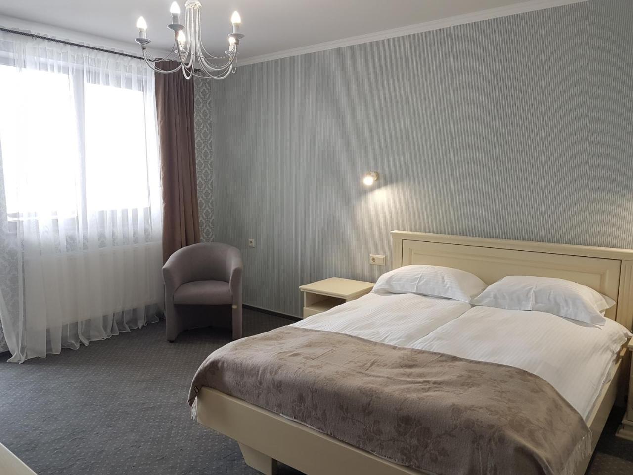 Hotel La Кrechunu à Bukovel Extérieur photo